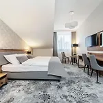 Vinfort 4* Krasków